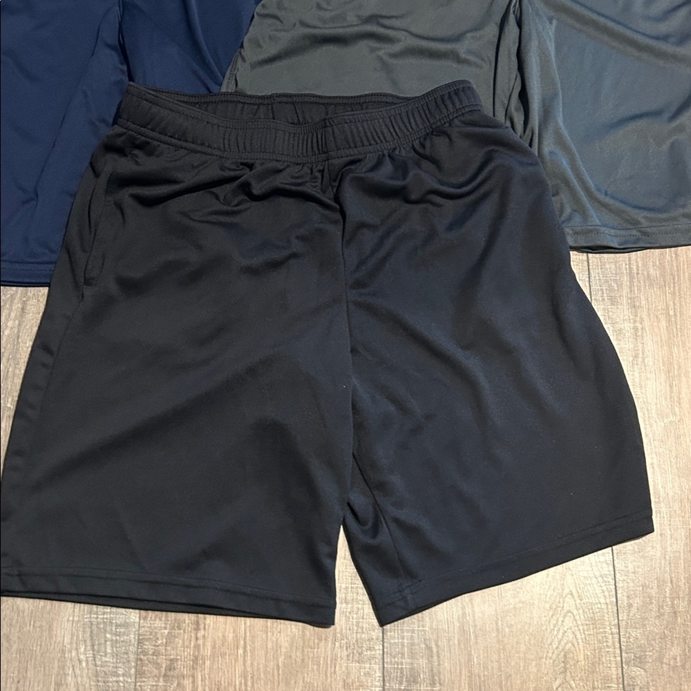 Athletic XL(16) Shorts - Picture 2 of 9